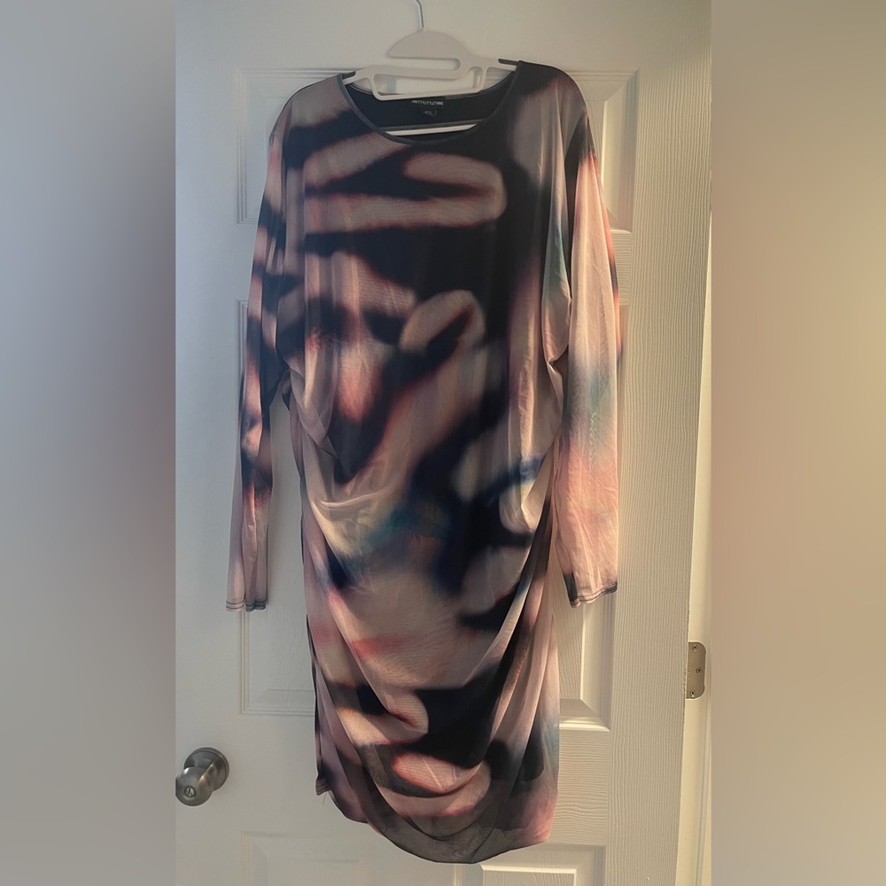 PrettyLittleThing Multicolor Abstract Dress - Picture 2 of 8